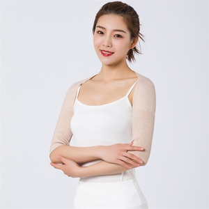 时尚保暖护肩开衫 舒适百搭长袖短袖针织衫 秋冬季必备单品图片
