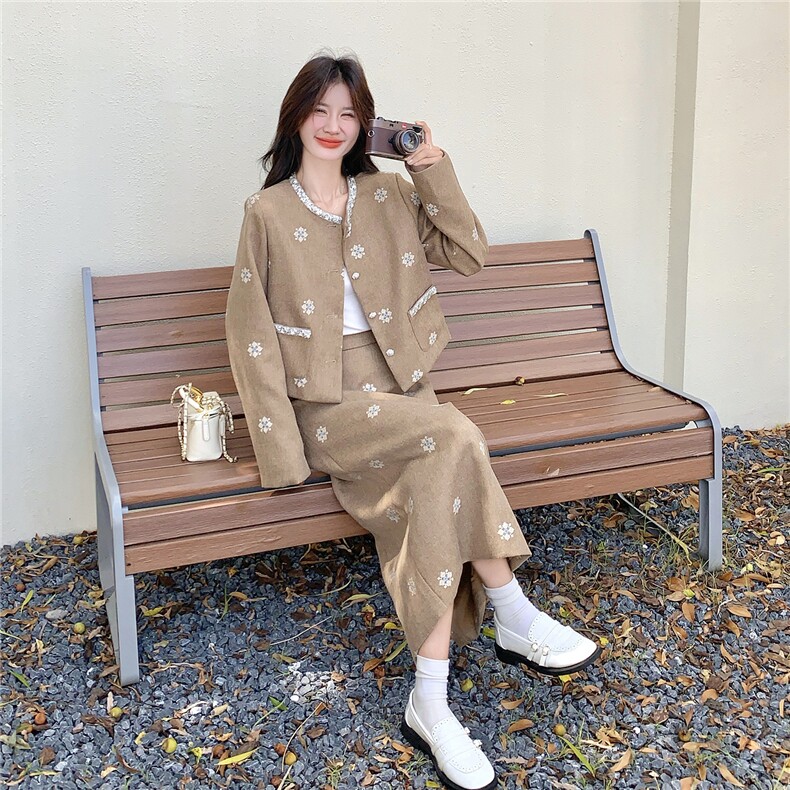 现货2D078-T1968-P195K278刺绣外套+半裙套装2件套,女装套装/套裙,2D078