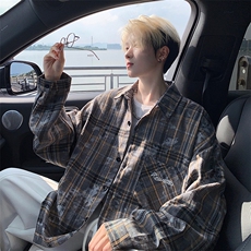 灰色