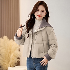 时尚针织大翻领超好看羽绒服女2025冬季新款小个子宽松白鸭绒外套，女装羽绒服，衣之秀