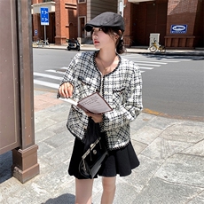 2023年秋季短款小香风B190-82382-P155-K208，女装短外套，一九零