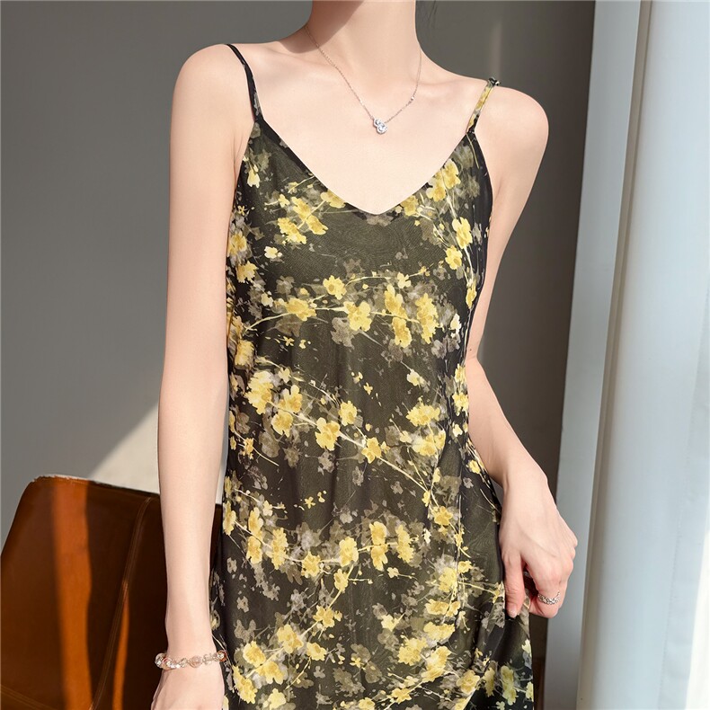 乔其纱黄花吊带连衣裙,女装蕾丝衫/雪纺衫,圣丽羊绒