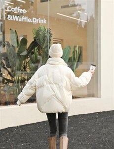 90白鸭绒服图片