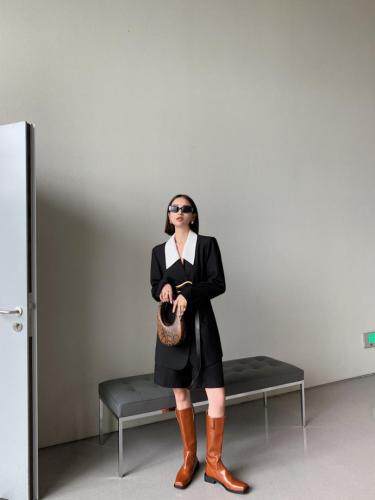 早春新品高级复古可拆卸领西装外套，女装西装，AUDREY WANG