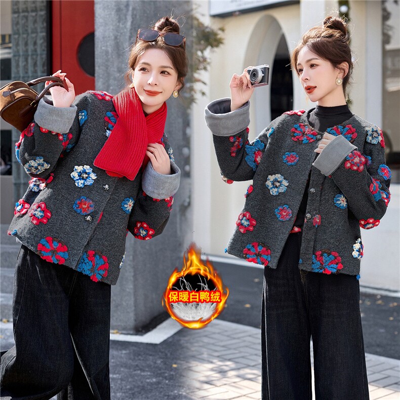 2025冬季新款羊毛短款保暖羽绒服外套配围巾，女装羽绒服，天丝秀