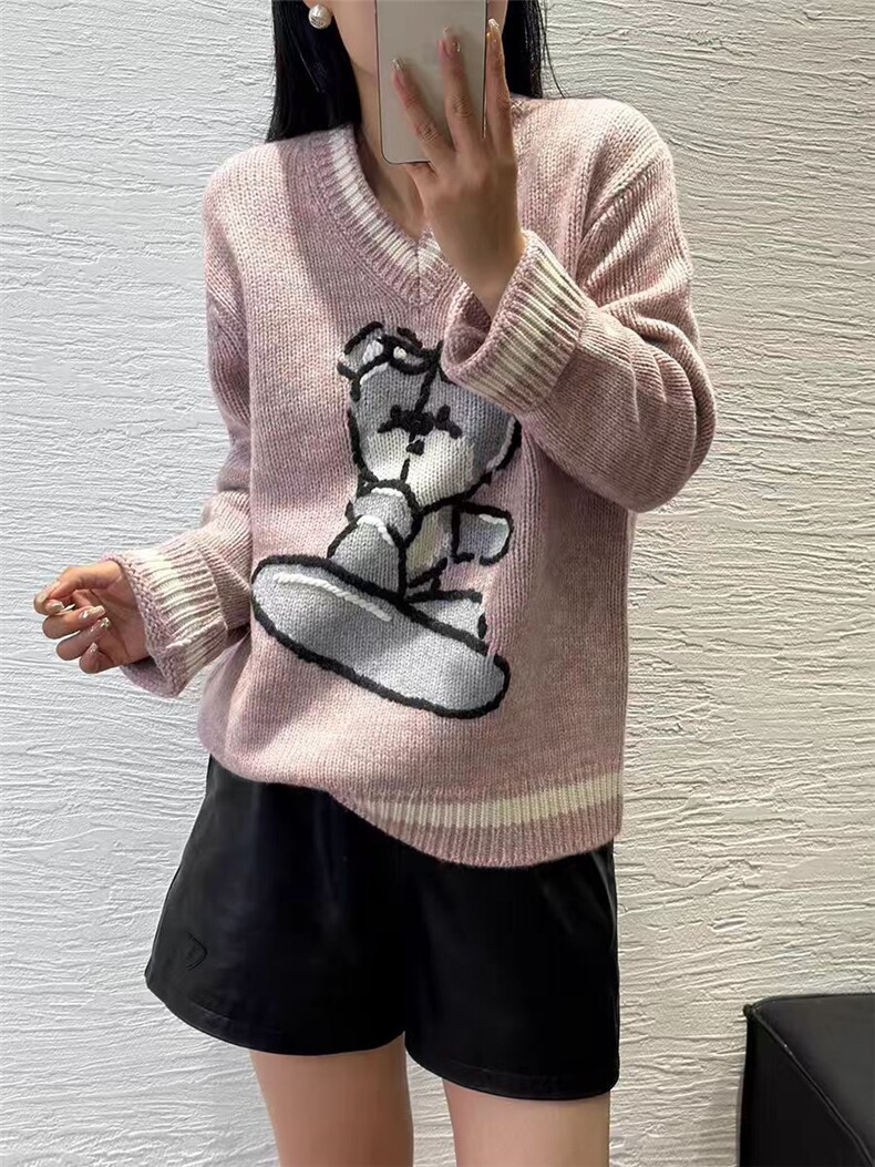 冲浪小熊三色均码胸围115衣长60袖长60拿,针织衫/毛衣,初婷羊绒