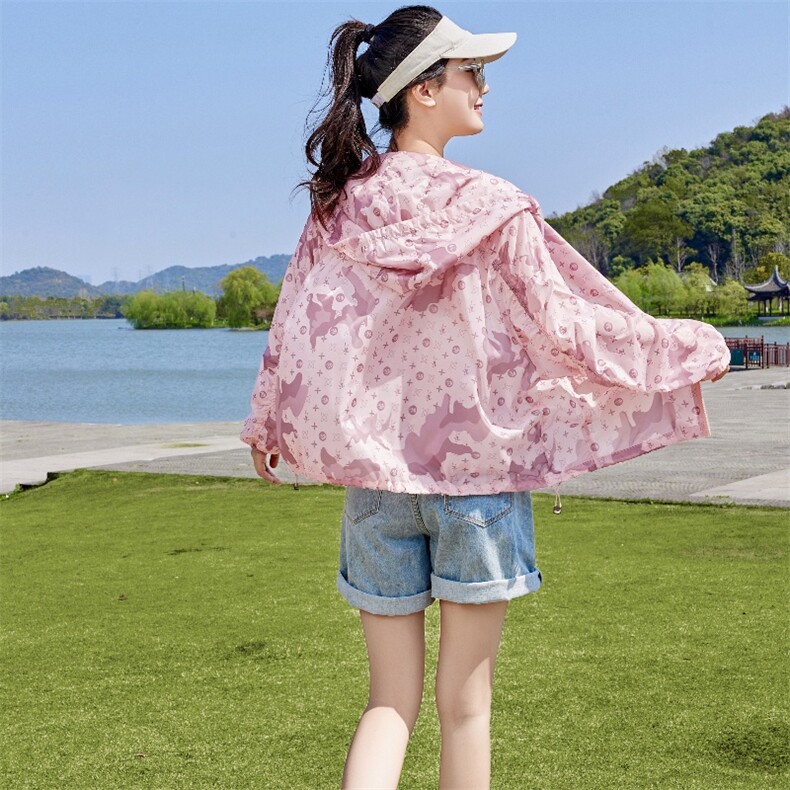 天丝轻薄防晒衣女款2024新款夏季外套妈妈薄款透气大码国风防晒服,女装防晒衣,蝶眷