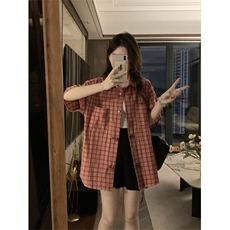 红色