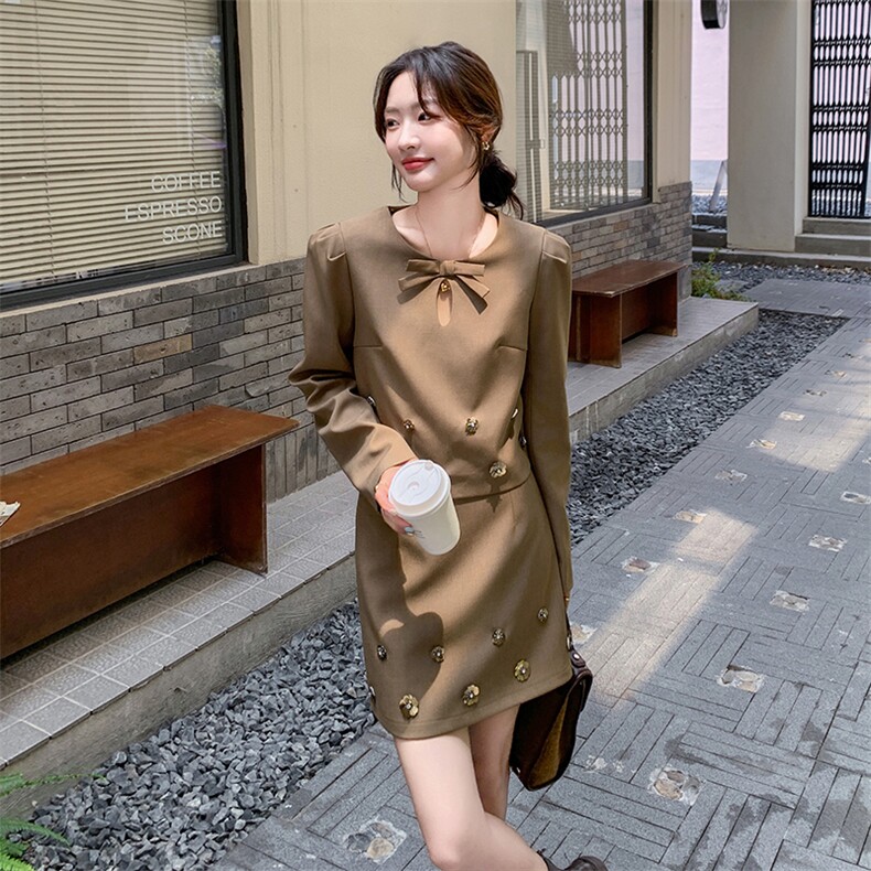 法式高级炸街减龄套装裙女2025年秋季新款钉钻长袖两件套,女装套装/套裙,1D102-1