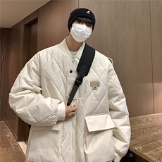 米白色