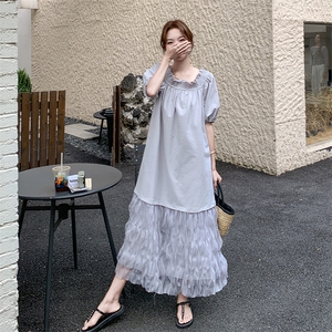网纱拼接灰色一字肩连衣裙女夏2025新款休闲运动爆款法式气质长裙图片