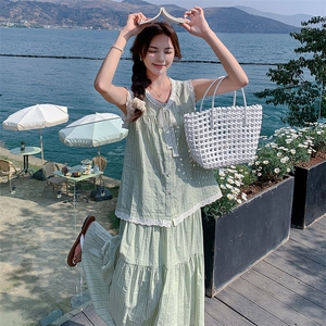 绿色氛围感减龄条纹套装裙女蕾丝边上衣2025夏季新款半身裙两件套