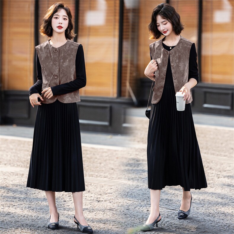 小香风马甲连衣裙两件套女春秋2025新款法式高级感气质百褶裙套装，女装套装/套裙，意芙