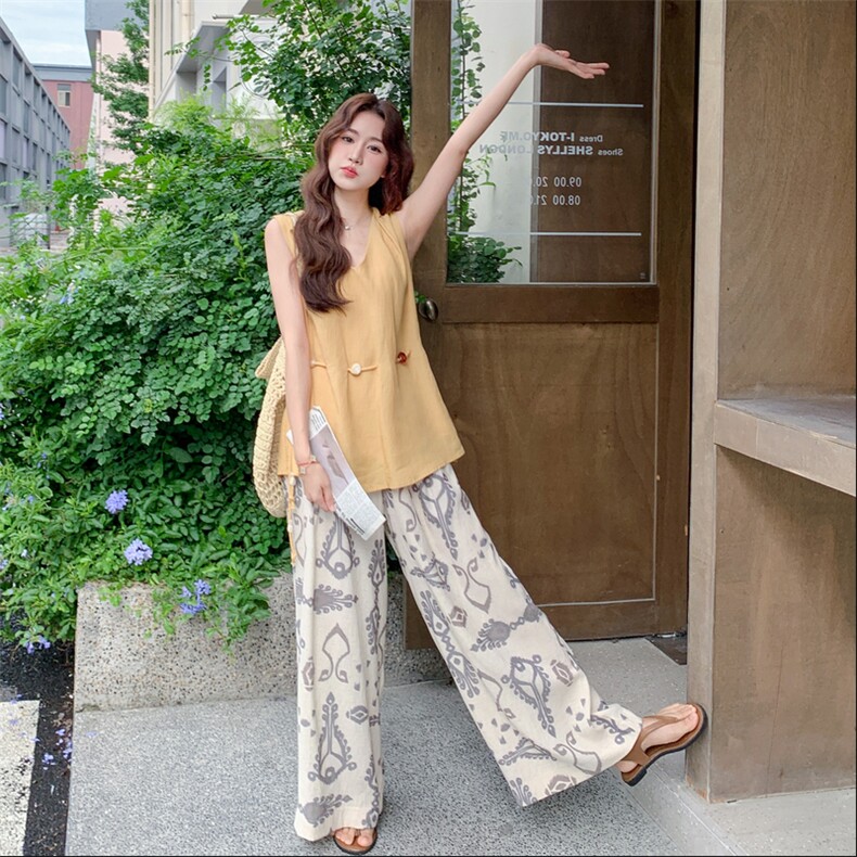 法式松弛感v领系带背心上衣两件套女2025夏季新款复古印花阔腿裤,女装套装/套裙,2C110