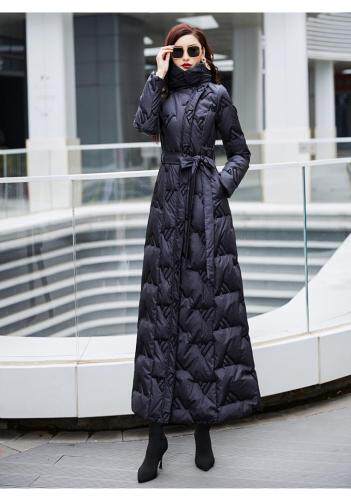 气质羽绒服，女装羽绒服，蓝芝衣秀