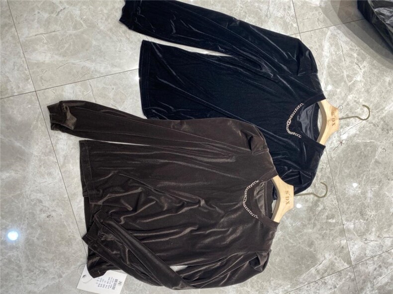 【现货】丝绒项链上衣，其它，色调轩