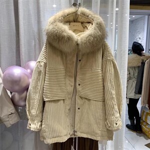 灯芯绒派克服毛领图片
