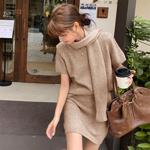 慵懒风针织套装女秋季韩版围脖毛衣外套短袖内搭上衣短裙四件套裙图片