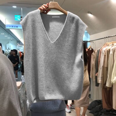 羊绒马甲女短款纯色羊毛背心宽松大码针织V领毛衣衫坎肩秋冬新款，女装马甲，洁纯羊绒