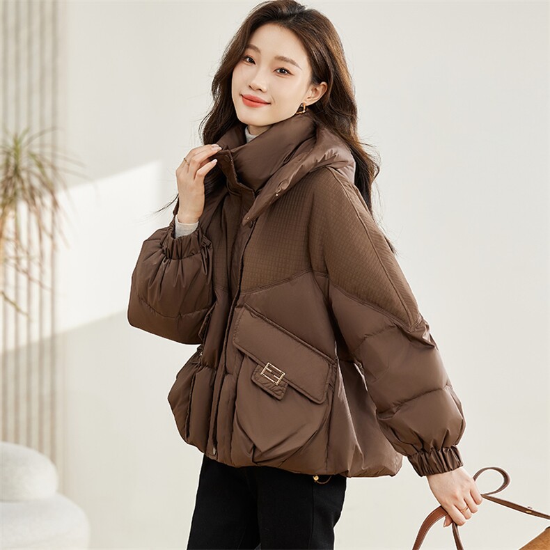 红色短款加厚面包羽绒服女2025冬新款休闲时尚连帽保暖白鸭绒外套,女装羽绒服,丽影随形