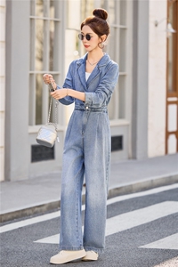 （新款现货）2026春装时尚显瘦西装领工装牛仔阔腿腰带连体裤女图片