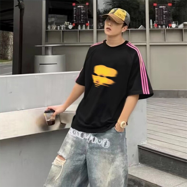 抖音得物品质二开240克宽松纯棉美式潮牌印花三条杠中性风短袖T恤,男装T恤,电商A486-1