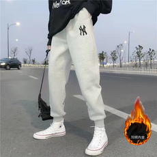 灰色