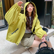 韩版时尚短款连帽冲锋衣外套女2025春秋新款宽松显瘦休闲短款上衣，女装短外套，2C085