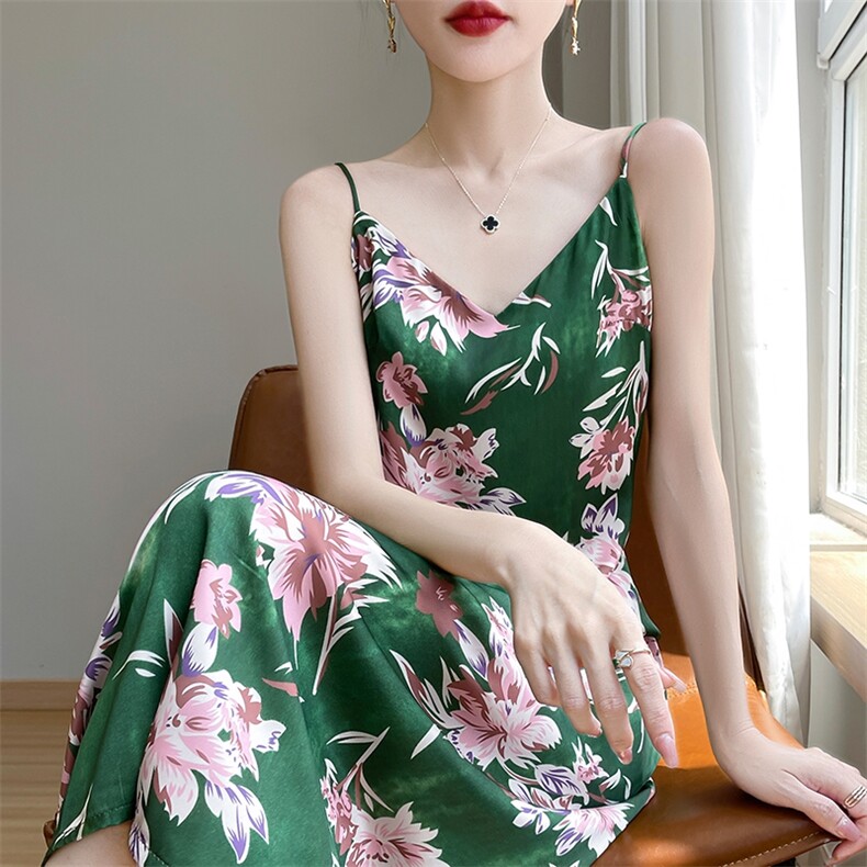 时尚风A型无袖吊带缎面套头2024年夏季连衣裙,女装连衣裙,绒宛羊绒