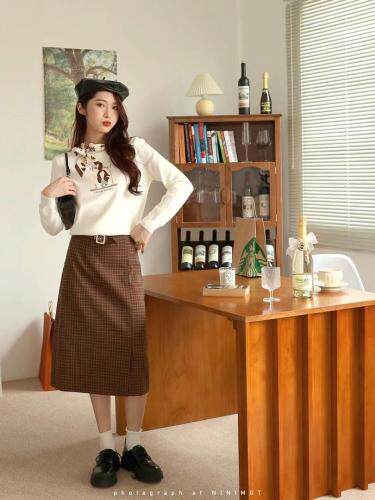 秋意浓，百搭半裙是衣橱中单品，女装半身裙，BD