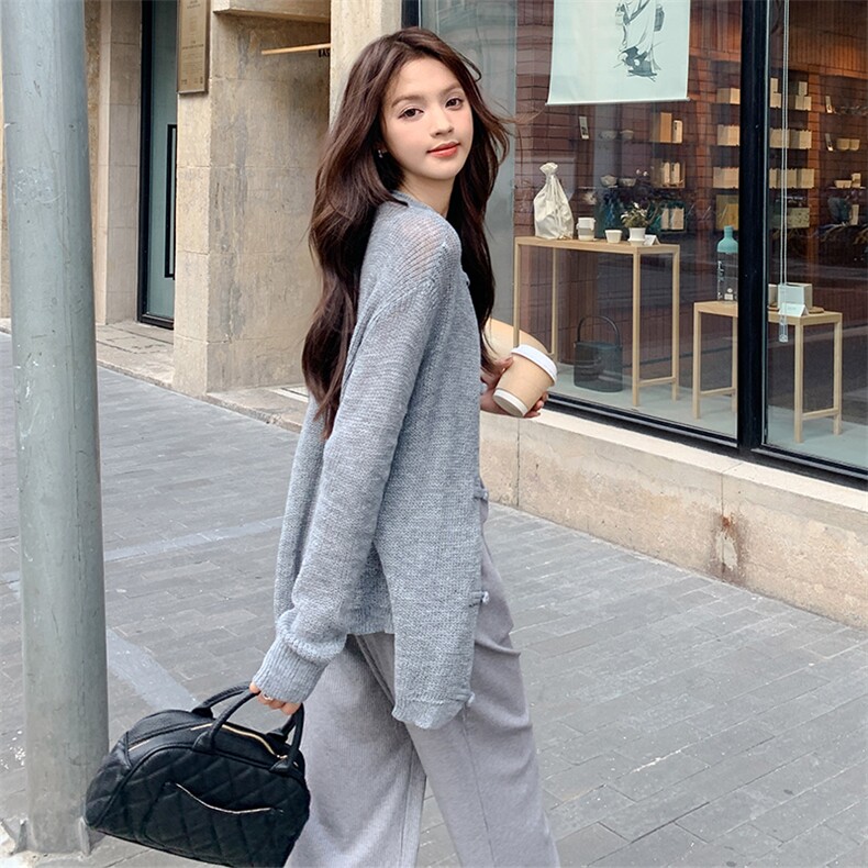 2024年秋装针织盘扣复古毛衫+不规则吊带衫+松紧腰阔腿裤三件套，女装套装/套裙，乔米娜