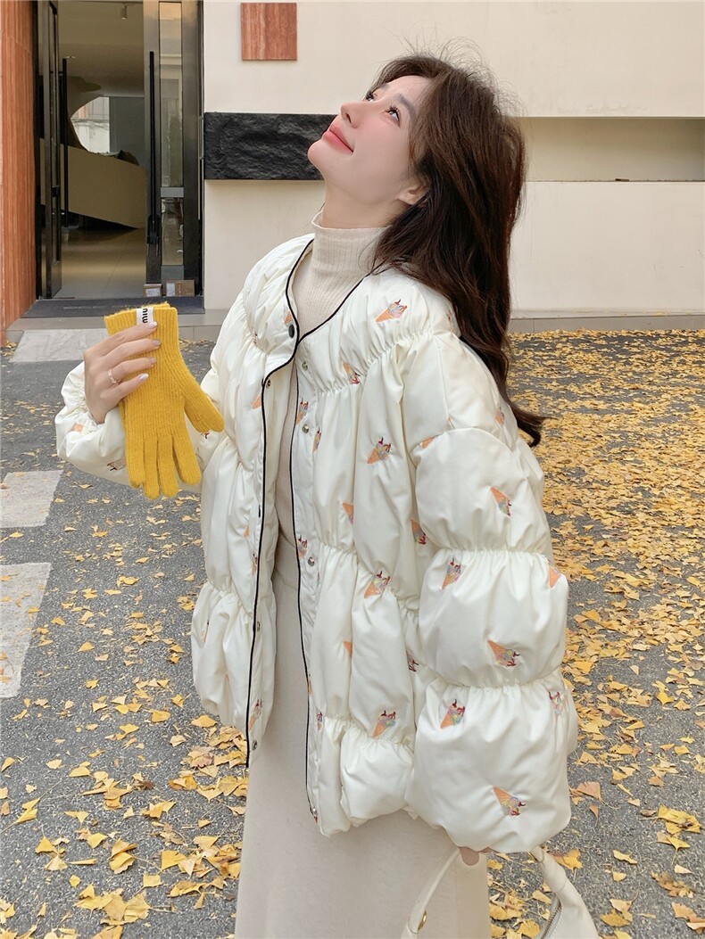 时尚圆领羽绒服女冬2025新款冰淇淋刺绣图案超火巨好看白鸭绒外套,女装羽绒服,琦鑫阁（原依鑫阁）