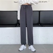 深灰色
