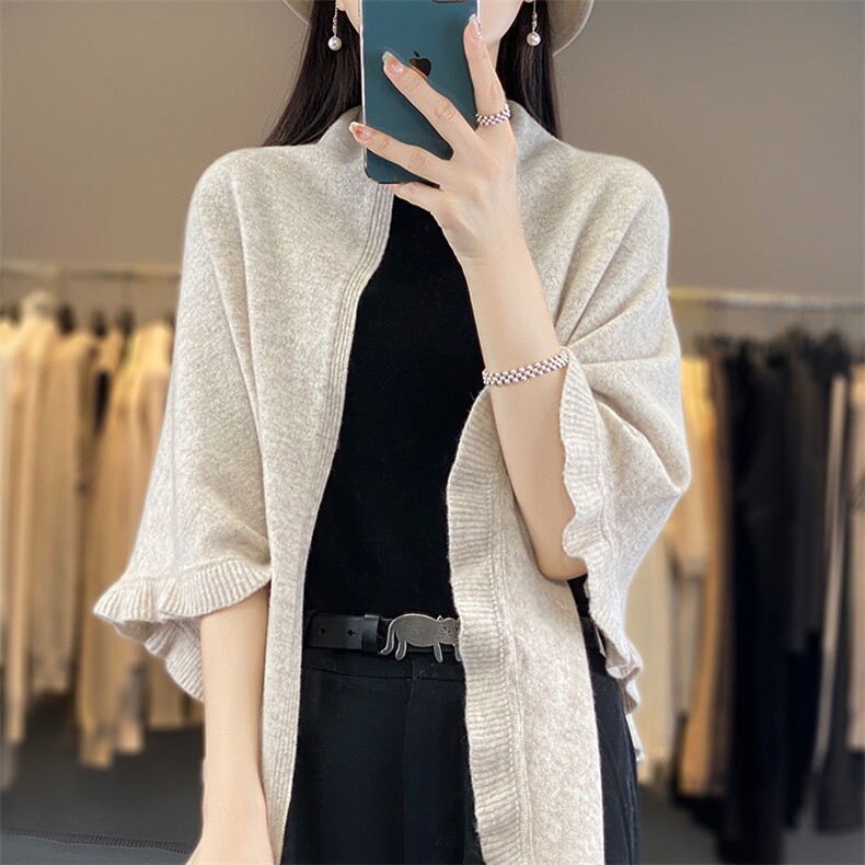 披肩女薄款空调房外搭披肩秋冬季2024新款潮慵懒风蝙蝠袖,饰品披肩,越洋羊