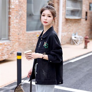 牛仔外套女短款2025春秋新款小个子妈妈宽松时尚牛仔衣夹克衫上衣图片