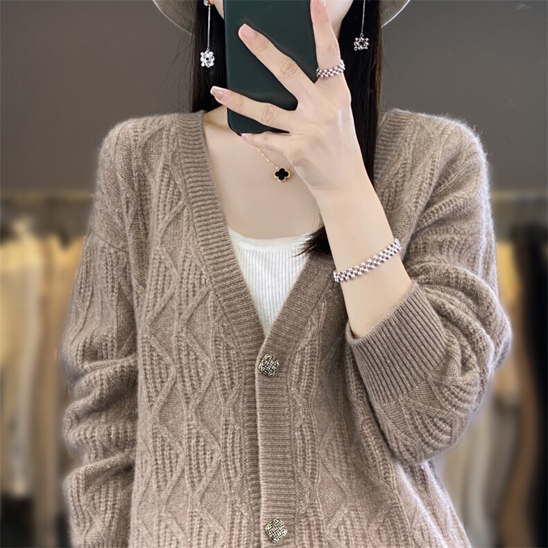 秋冬新款V领100%羊毛开衫女纯色绞花长袖毛衣宽松羊绒衫针织外套,女装羊毛衫,迅太羊绒