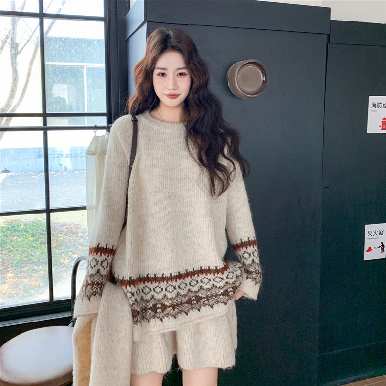 新品时尚印花套装配围巾A2569-P165-K268,女装套装/套裙,2C261