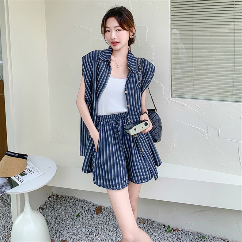 条纹衬衫短裤两件套女夏季2025超火独特绝美韩系休闲高级感一整套,女装套装/套裙,维壹