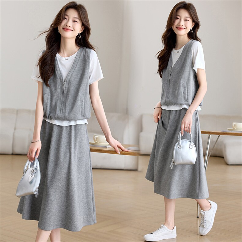 夏装灰色慵懒风休闲运动服女2026新款高级感卫衣连衣裙，女装连衣裙，简韵佳