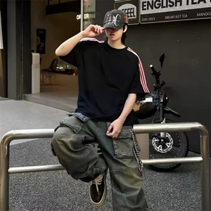 抖音得物品质二开240克宽松纯棉美式潮牌印花三条杠中性风短袖T恤图片