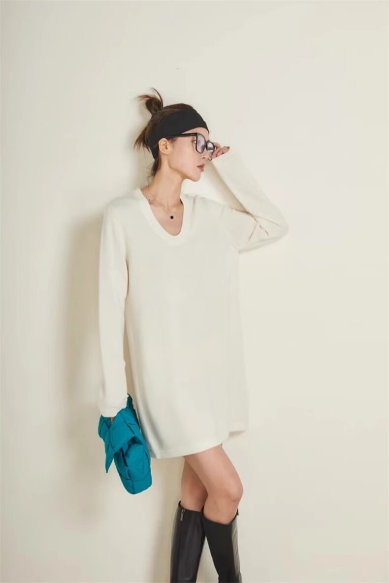 2025年秋季新款百搭长袖v领连衣裙，女装连衣裙，胜智羊绒