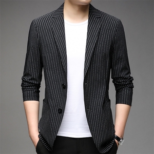 秋季新款西装男西服简约外套西服商务休闲小西装单西图片