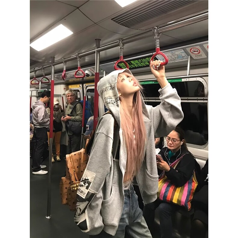 简约文艺纯棉华棉复合人像印花贴布绣卫衣百搭潮流新款原宿日系图片