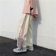 米白色