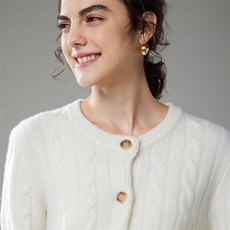 2025年秋季新款3股麻花圆领针织羊绒开衫时尚休闲通勤百搭，女装羊绒衫，珍丝贝尔