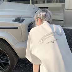 白色