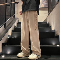 卡其色