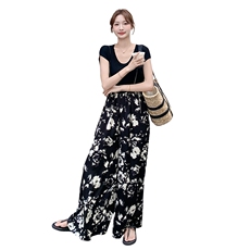 时尚复古印花减龄吊带裤套装女夏季2025新款一整套短袖上衣两件套，女装套装/套裙，2C255