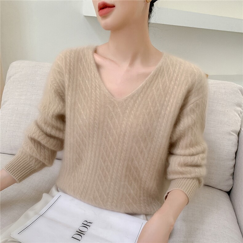 2025年秋季新款百搭女士7针重工加厚扭花V领,女装羊绒衫,百越羊绒