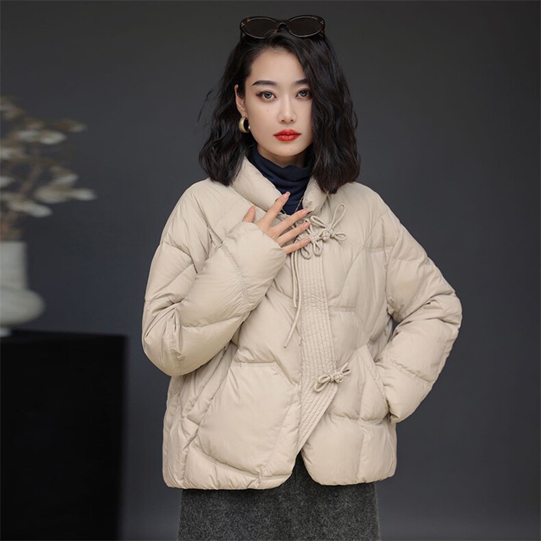 新中式盘扣轻薄羽绒服女2023冬季新款时尚洋气立领小个子鸭绒外套,女装羽绒服,阳光伊恋